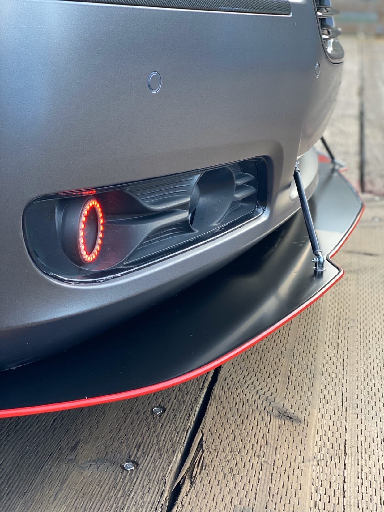 2010 - 2014 Chrysler 300: Custom Cut Design Splitter