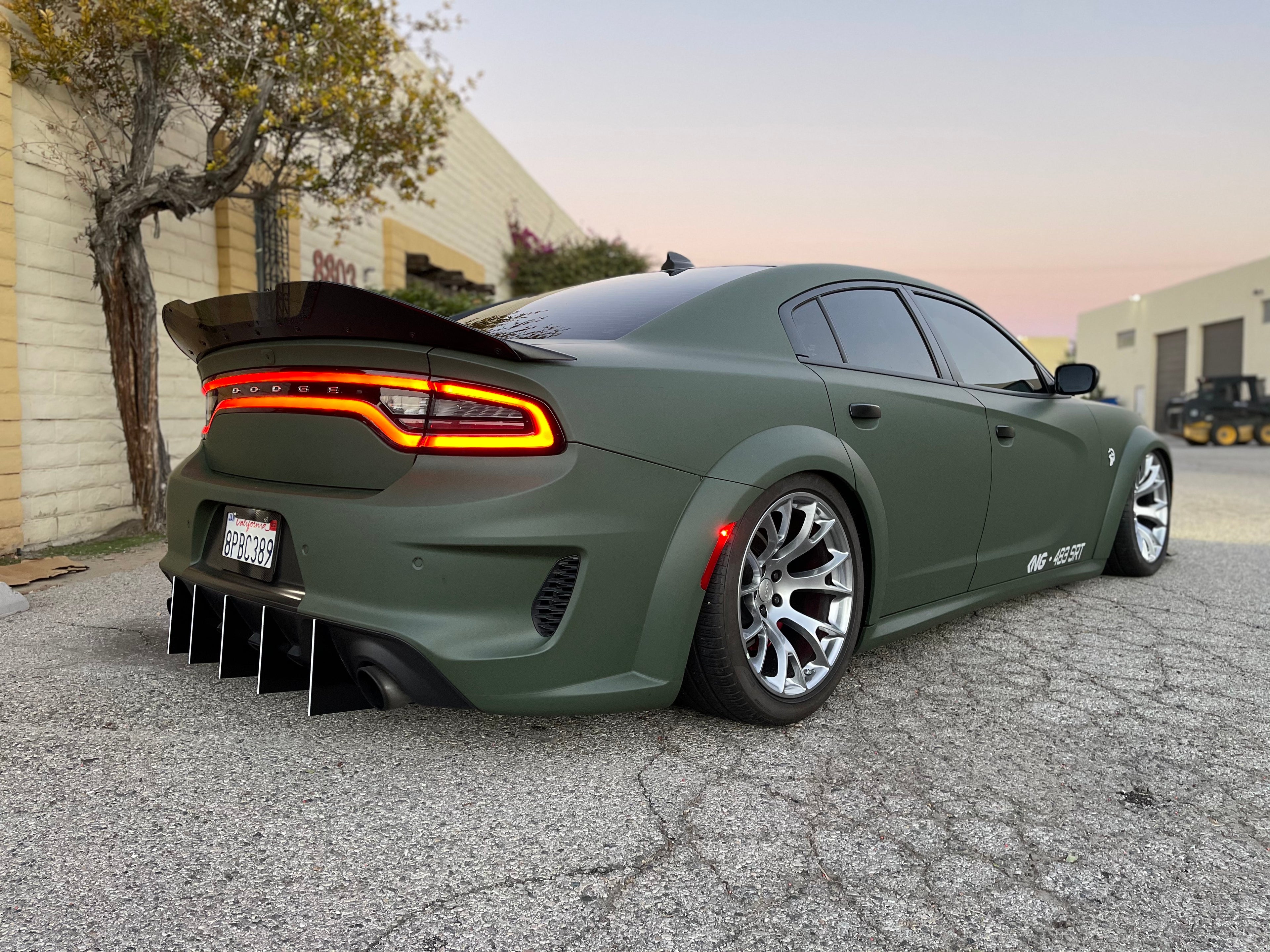 Dodge Charger V2 Straight Design Diffuser