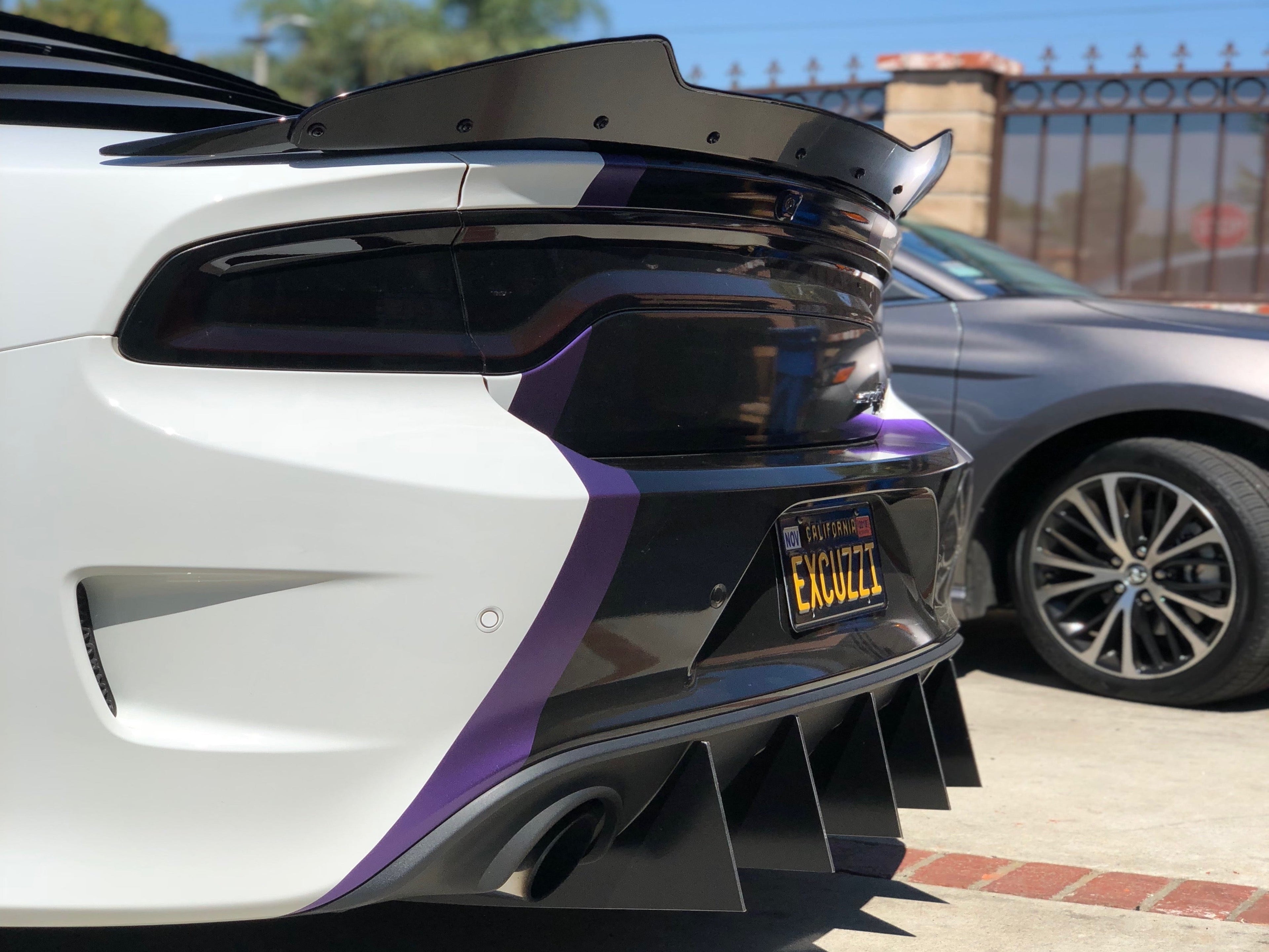 Dodge Charger V2 Slant Out Design Diffuser