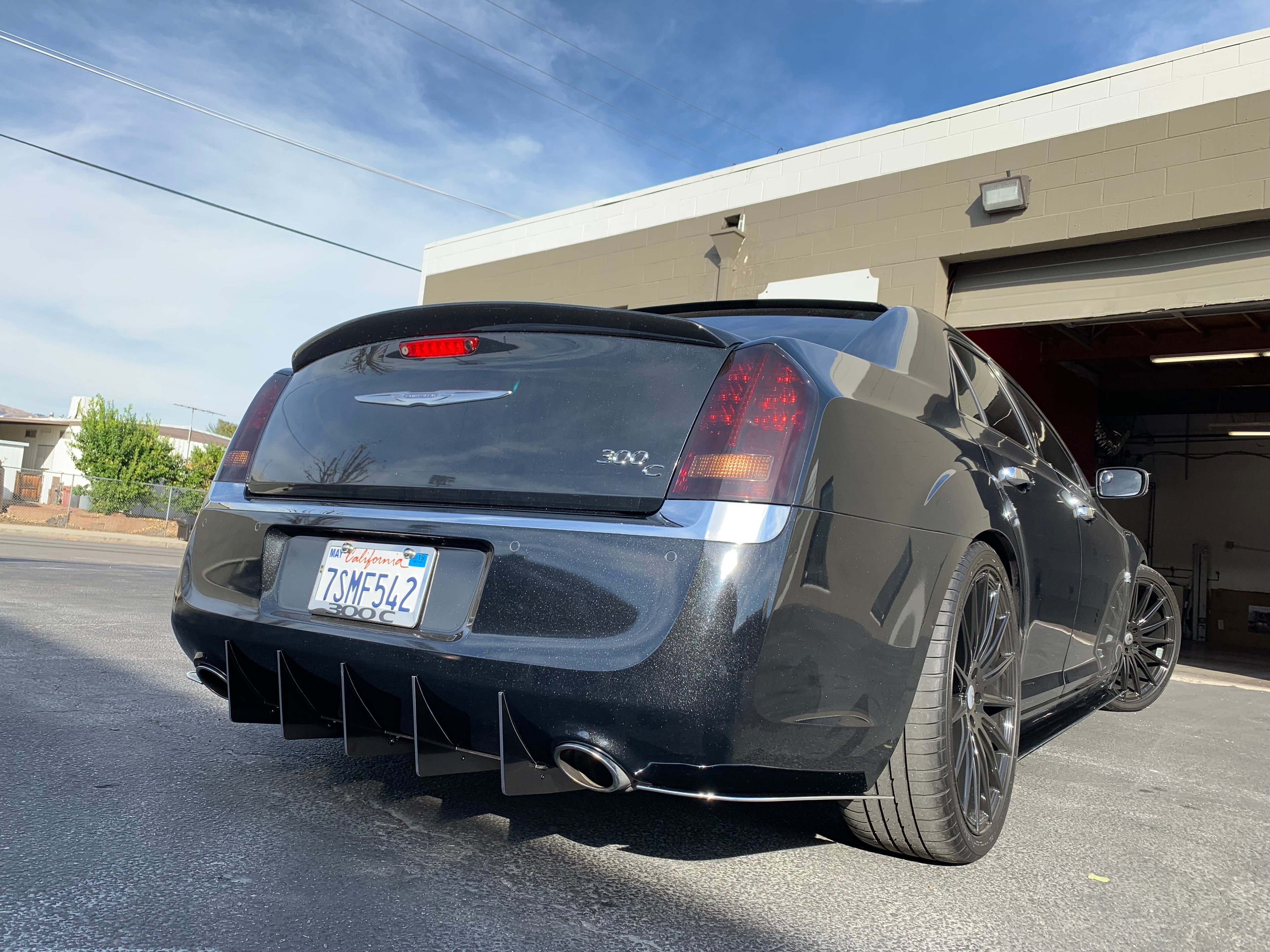 2010 - 2023 Chrysler 300: Straight Style Side Skirts