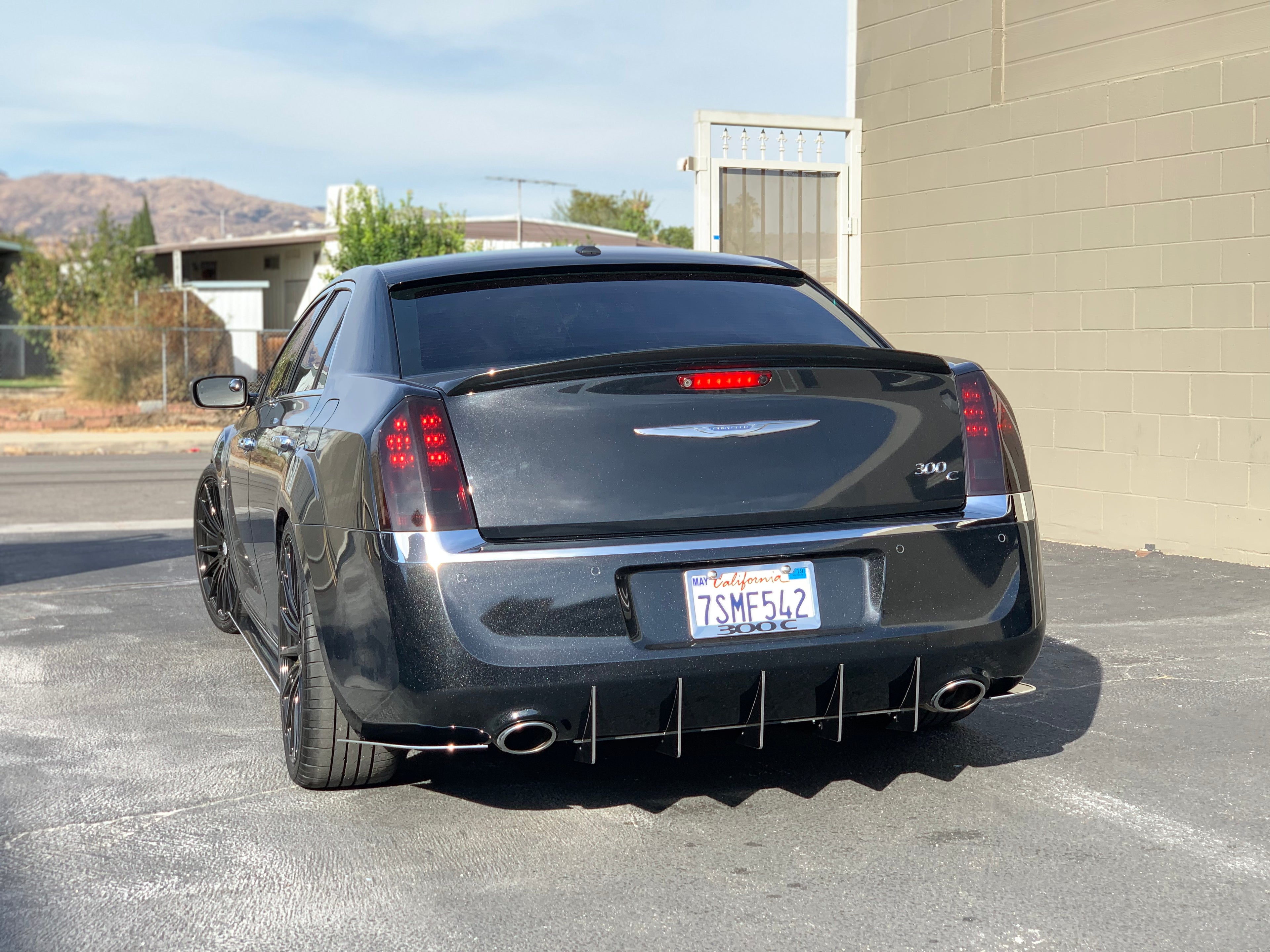 2010 - 2023 Chrysler 300: Straight Style Side Skirts