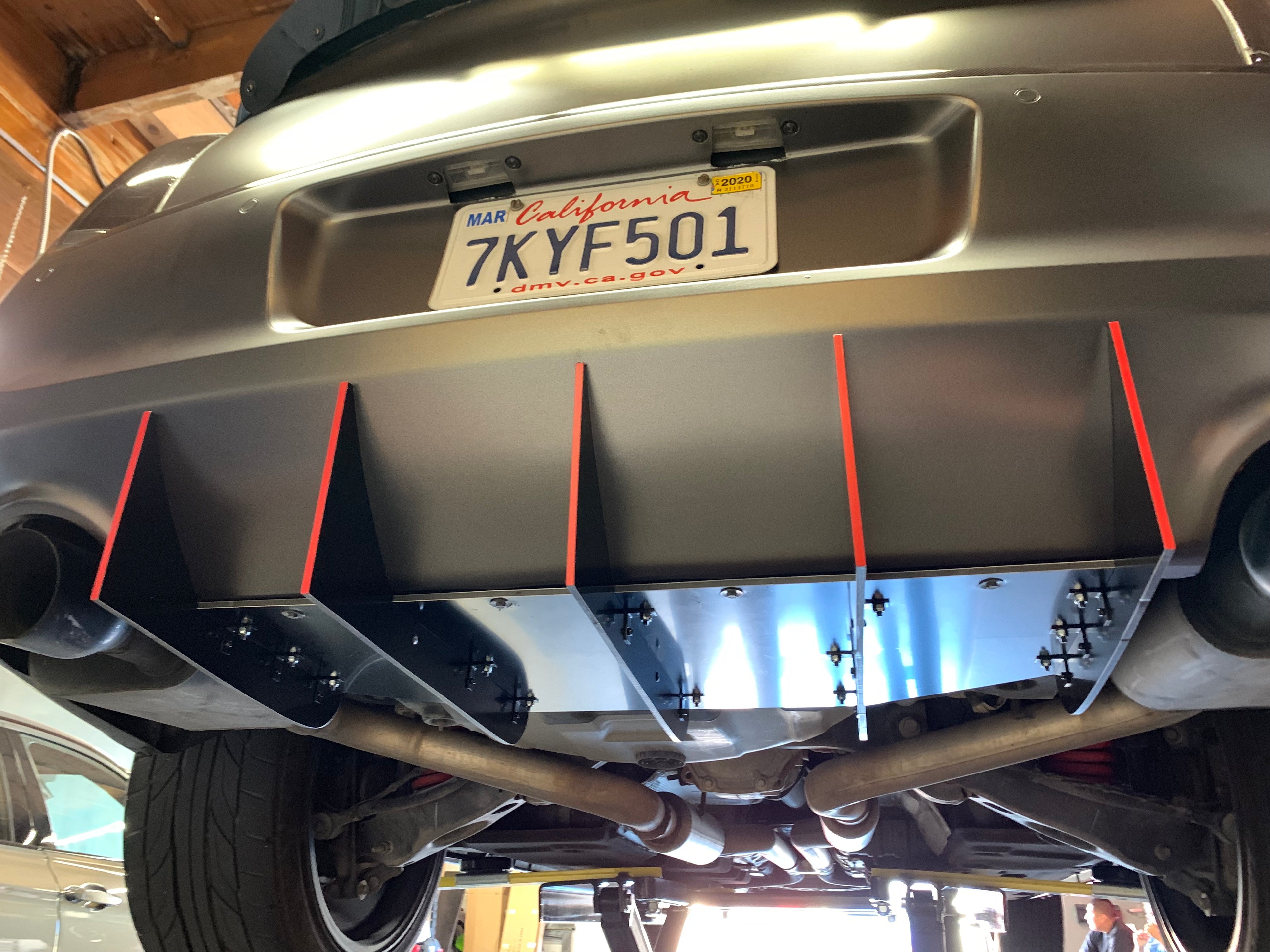 2010 - 2014 Chrysler 300: V2 Straight Design Diffuser